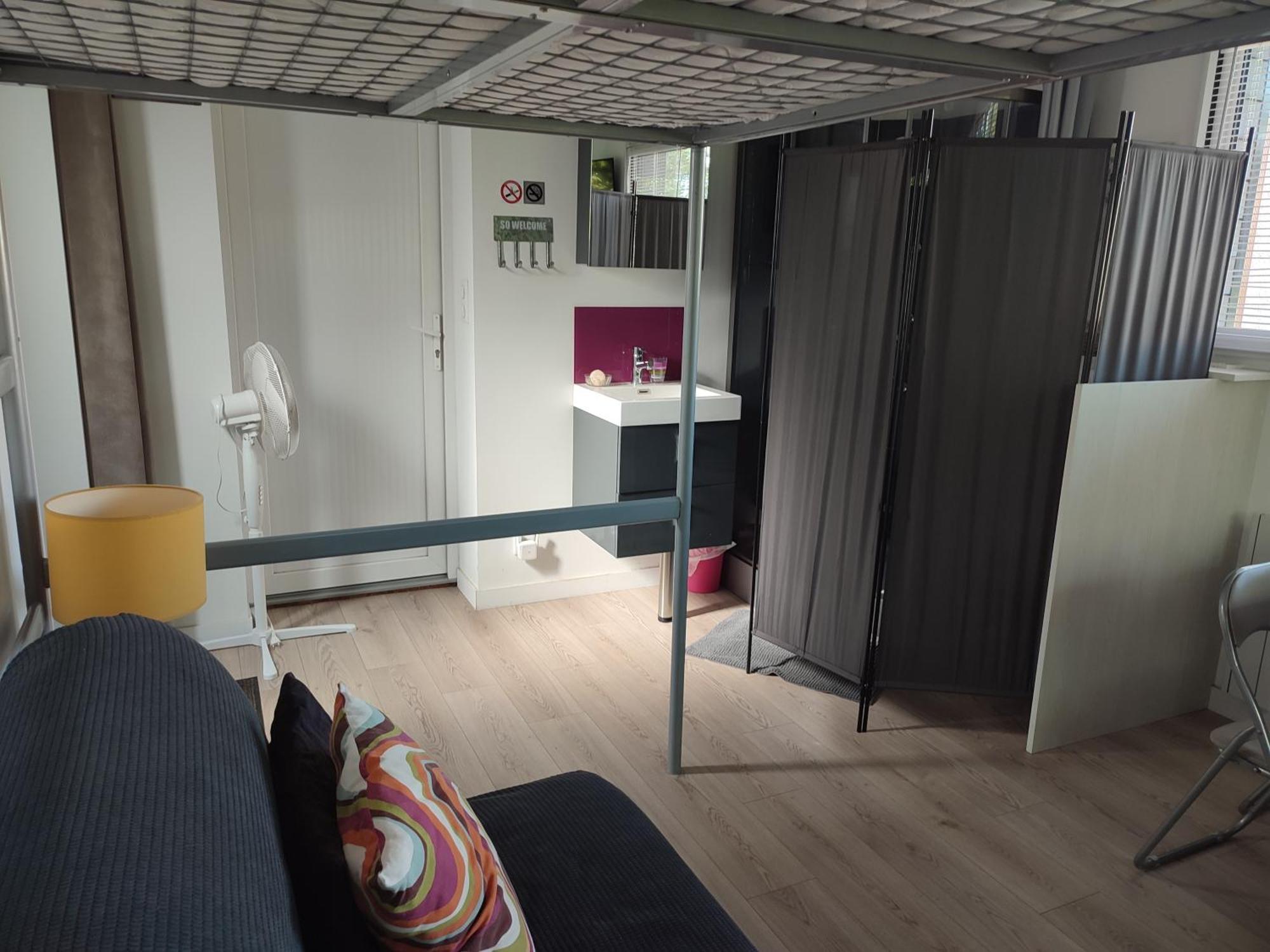 Studio Meuble 1 Piece Entierement Equipe Sans Cloisons Separatives Chavagnes-en-Paillers ภายนอก รูปภาพ